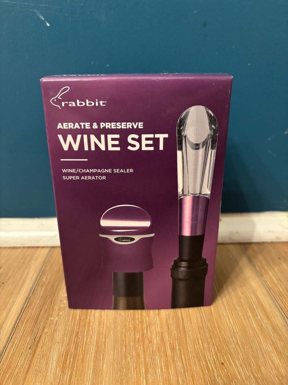 Rabbit Aerate & Preserve Wine Set: Wine/Champagne Sealer & Super Aerator